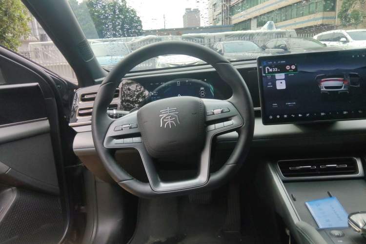Used BYD Qin L 2025 DM-i Smart Drive 80KM Leading Model Steering Wheel