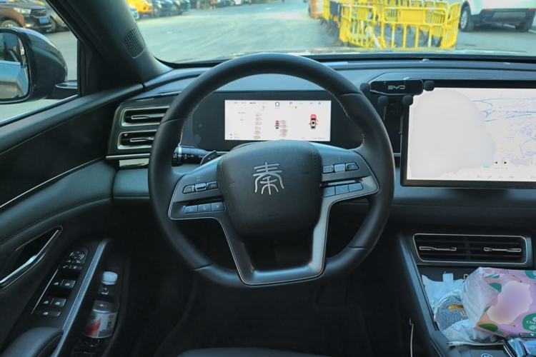 Used BYD Qin L 2025 DM-i Smart Drive 80KM Leading Model Steering Wheel