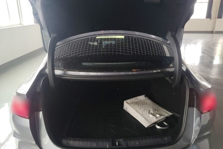 Used BYD Qin L 2025 DM-i Smart Drive 80KM Leading Model Trunk
