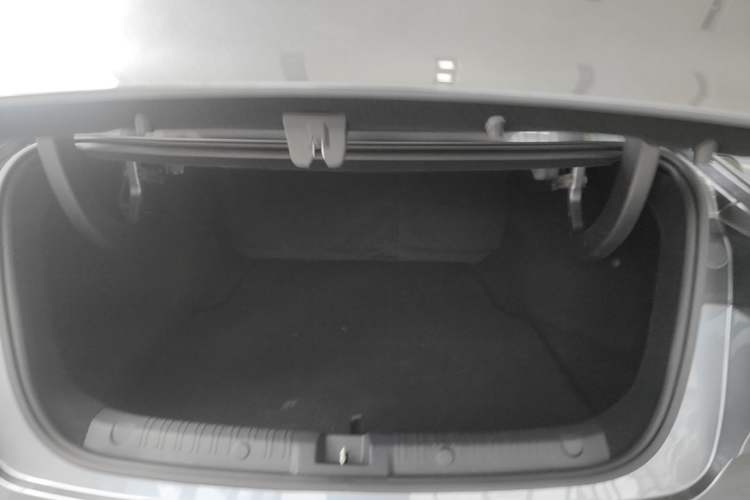 Used BYD Qin L 2025 DM-i Smart Drive 120KM Superior Model Trunk