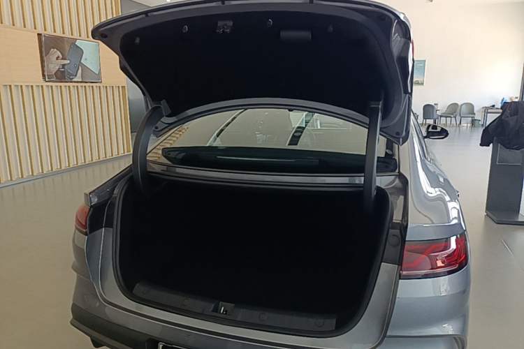 Used BYD Qin L 2025 DM-i Smart Drive 120KM Superior Model Trunk