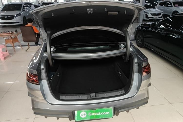 Used BYD Qin L 2025 DM-i Smart Drive 80KM Leading Model Trunk