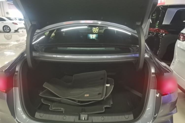 Used BYD Qin L 2025 DM-i Smart Drive 120KM Superior Model Trunk