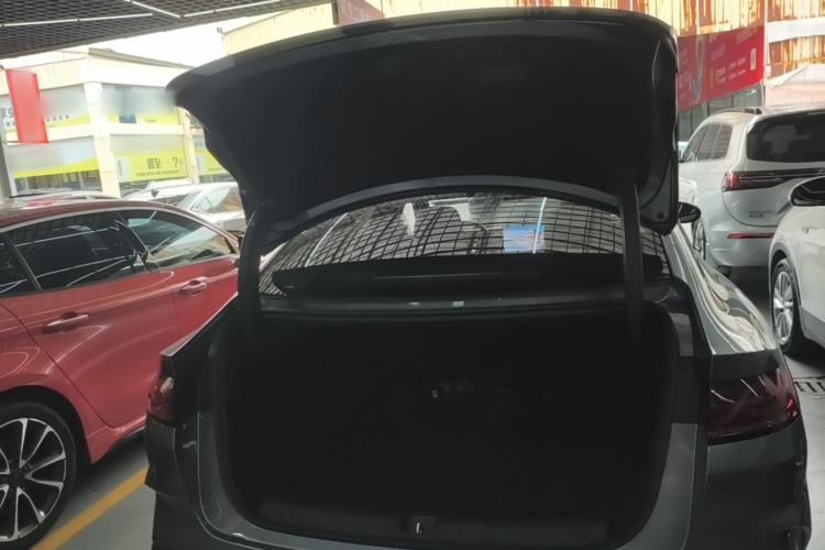 Used BYD Qin L 2025 DM-i Smart Drive 80KM Leading Model Trunk