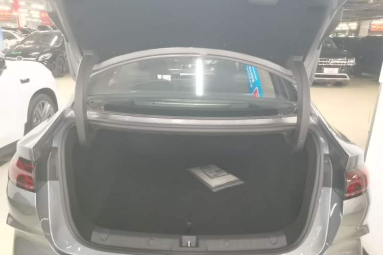 Used BYD Qin L 2025 DM-i Smart Drive 120KM Superior Model Trunk