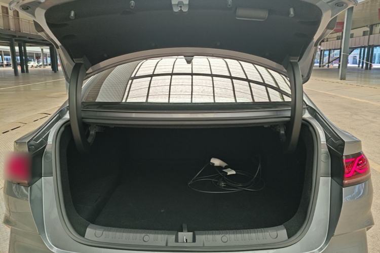 Used BYD Qin L 2025 DM-i Smart Drive 80KM Leading Model Trunk