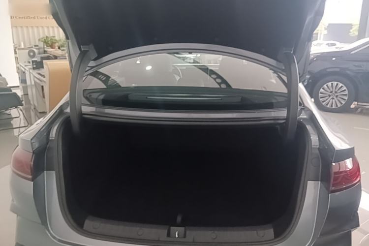 Used BYD Qin L 2025 DM-i Smart Drive 120KM Leading Model Trunk