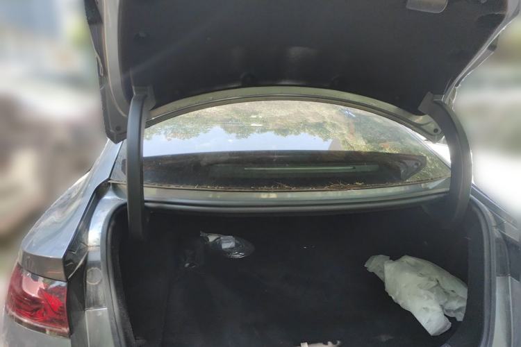 Used BYD Qin L 2025 DM-i Smart Drive 80KM Superior Model Trunk