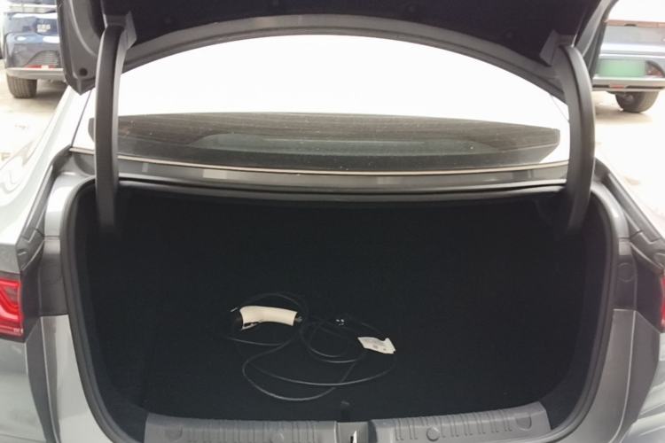 Used BYD Qin L 2025 DM-i Smart Drive 80KM Leading Model Trunk