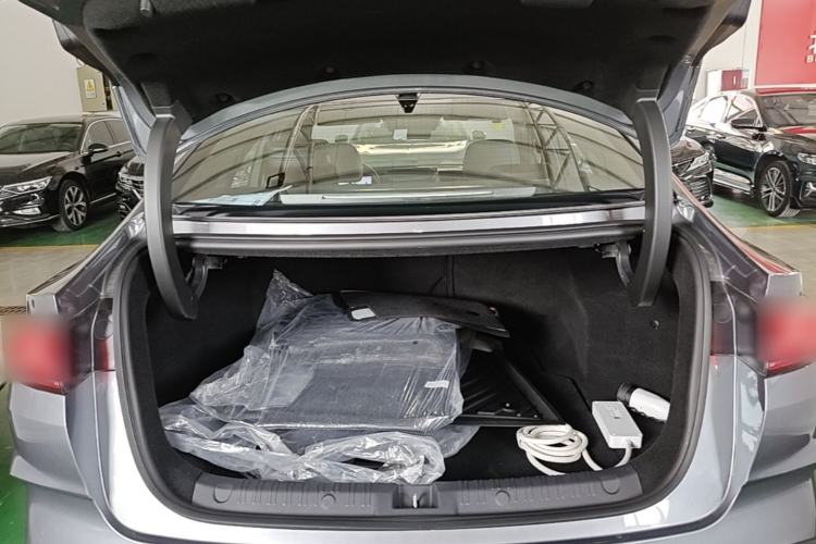 Used BYD Qin L 2025 DM-i Smart Drive 120KM Superior Model Trunk