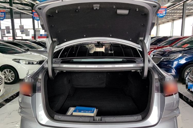 Used BYD Qin L 2025 DM-i Smart Drive 80KM Leading Model Trunk
