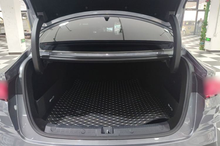 Used BYD Qin L 2025 DM-i Smart Drive 80KM Leading Model Trunk