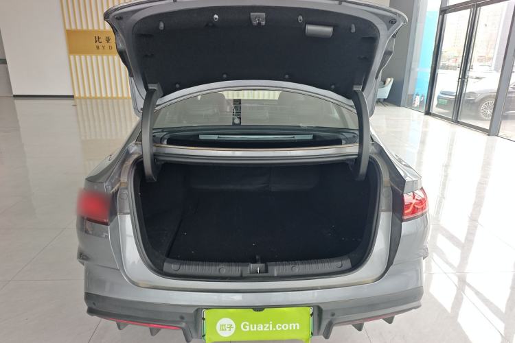 Used BYD Qin L 2025 DM-i Smart Drive 120KM Superior Model Trunk