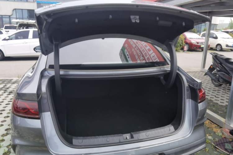 Used BYD Qin L 2025 DM-i Smart Drive 80KM Leading Model Trunk