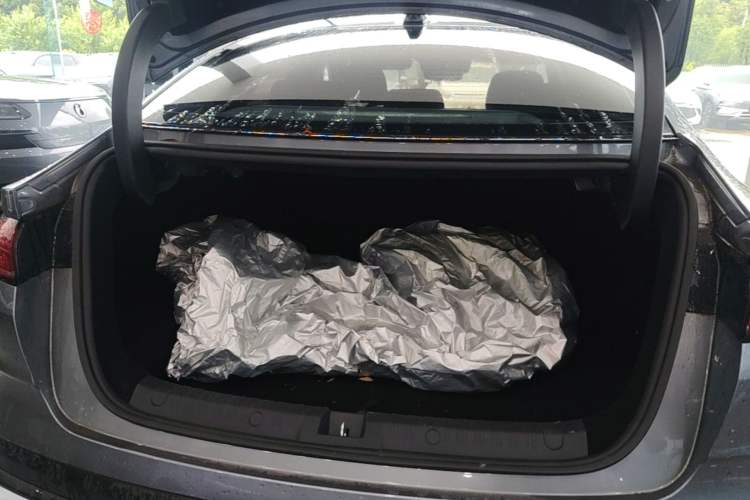 Used BYD Qin L 2025 DM-i Smart Drive 120KM Superior Model Trunk