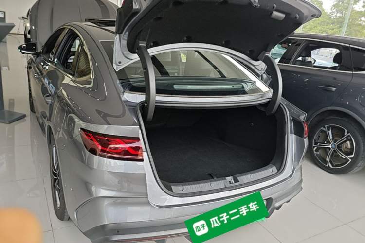 Used BYD Qin L 2025 DM-i Smart Drive 120KM Excellence Model Trunk