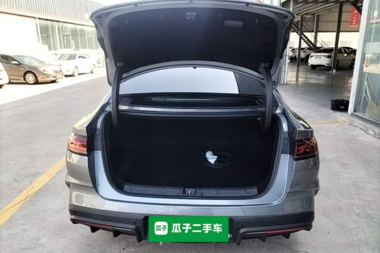 Used BYD Qin L 2025 DM-i Smart Drive 80KM Leading Model Trunk