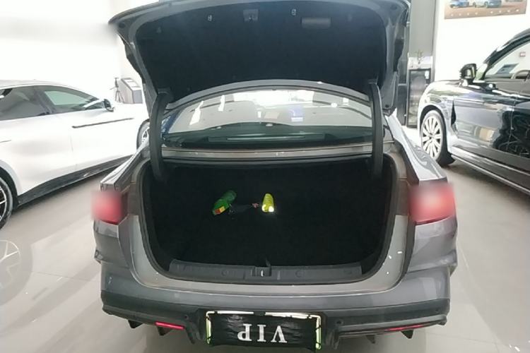 Used BYD Qin L 2025 DM-i Smart Drive 120KM Leading Model Trunk