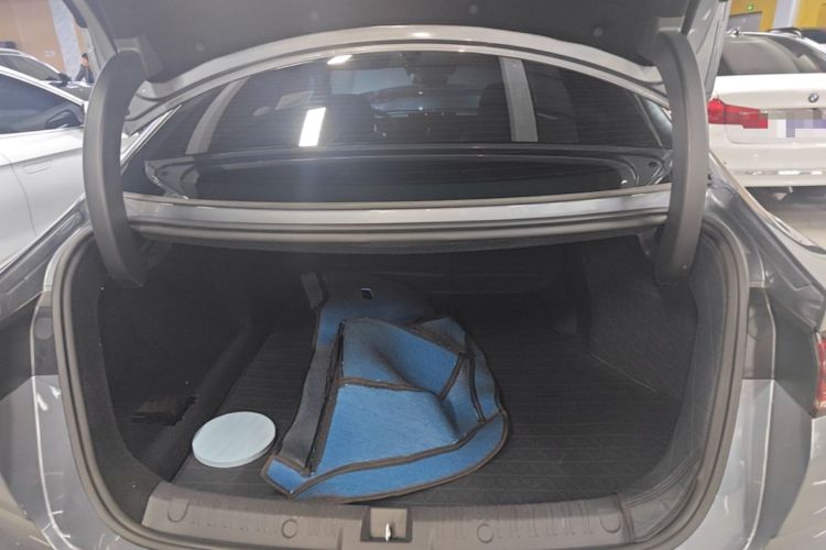 Used BYD Qin L 2025 DM-i Smart Drive 80KM Superior Model Trunk