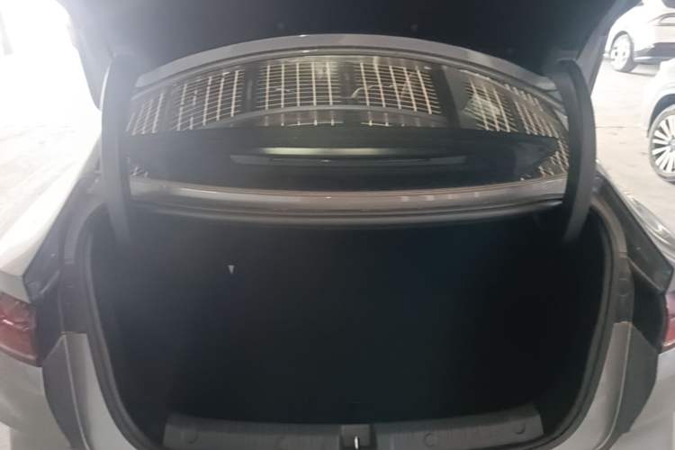 Used BYD Qin L 2025 DM-i Smart Drive 120KM Superior Model Trunk