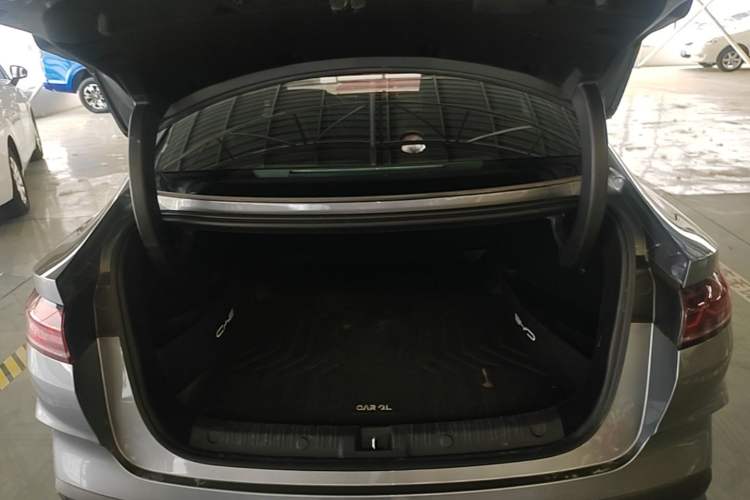 Used BYD Qin L 2025 DM-i Smart Drive 120KM Superior Model Trunk