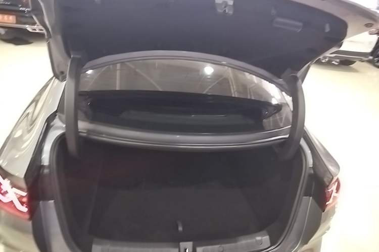 Used BYD Qin L 2025 DM-i Smart Drive 120KM Leading Model Trunk