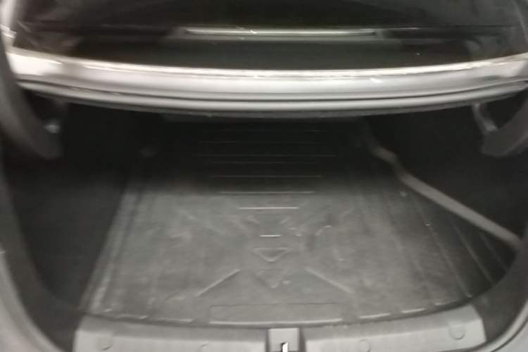 Used BYD Qin L 2025 DM-i Smart Drive 80KM Leading Model Trunk