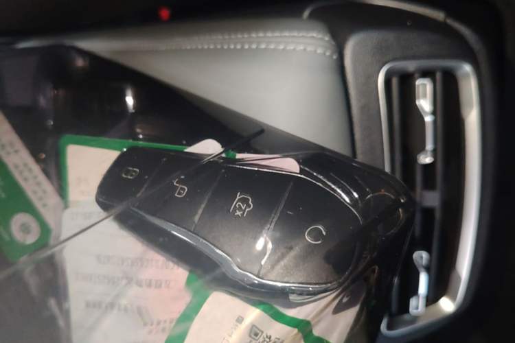Used BYD Qin L 2025 EV 545KM Beyond Version Vehicle Key