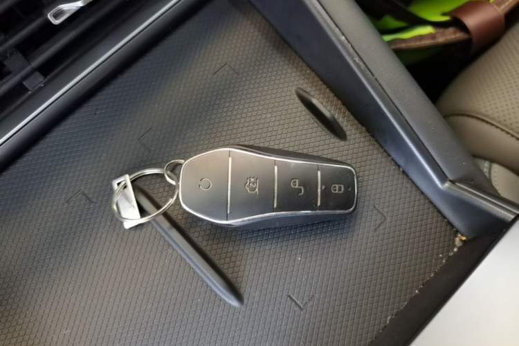 Used BYD Qin L 2025 EV 545KM Beyond Version Vehicle Key