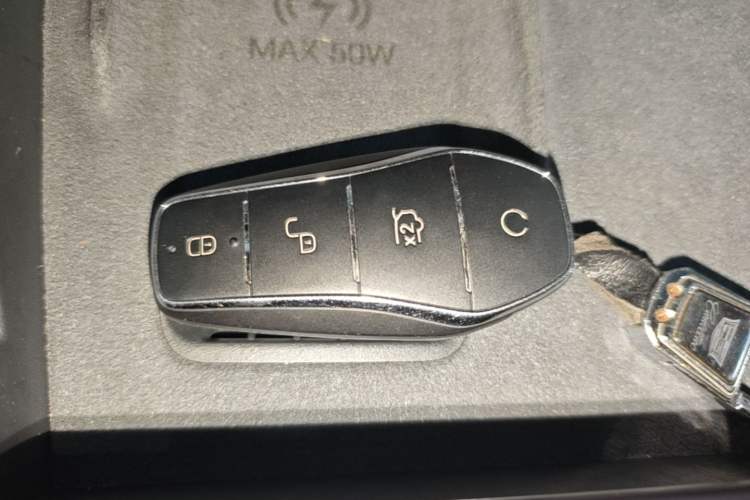 Used BYD Qin L 2025 EV 545KM Excellence Edition Vehicle Key
