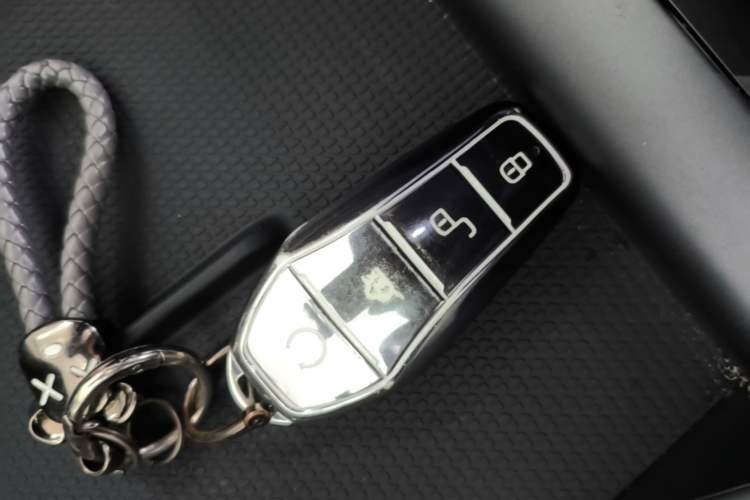 Used BYD Qin L 2025 DM-i Smart Drive 80KM Leading Model Vehicle Key