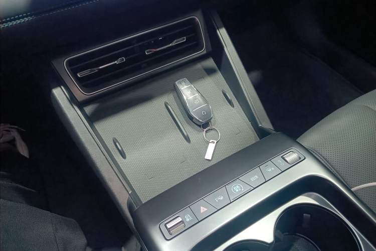 Used BYD Qin L 2025 EV 470KM Leading Edition Vehicle Key