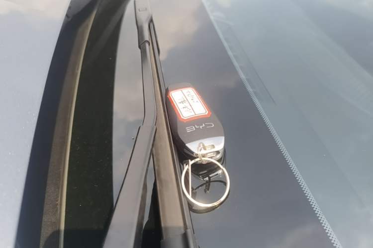 Used BYD Qin L 2025 DM-i Smart Drive 80KM Leading Model Vehicle Key