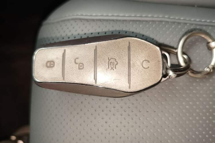 Used BYD Qin L 2025 EV 470KM Leading Edition Vehicle Key