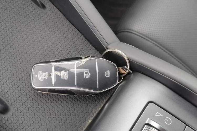 Used BYD Qin L 2025 DM-i Smart Drive 120KM Leading Model Vehicle Key