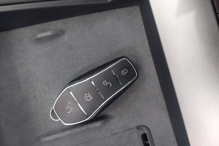 Used BYD Qin L 2025 EV 545KM Excellence Edition Vehicle Key