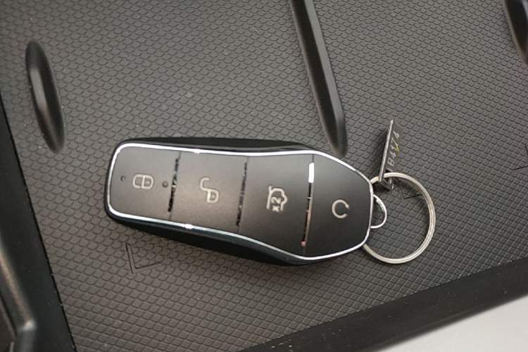 Used BYD Qin L 2025 EV 470KM Leading Edition Vehicle Key
