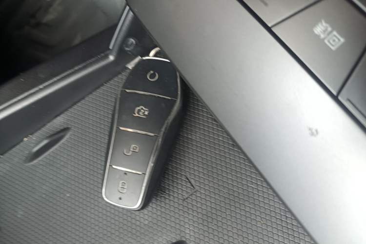 Used BYD Qin L 2025 EV 470KM Leading Edition Vehicle Key