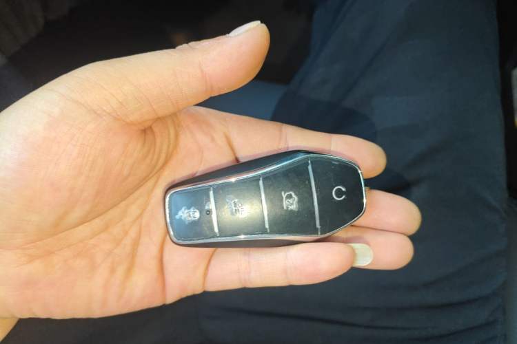 Used BYD Qin L 2025 DM-i Smart Drive 80KM Leading Model Vehicle Key