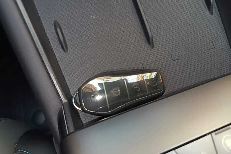 Used BYD Qin L 2025 EV 545KM Beyond Version Vehicle Key
