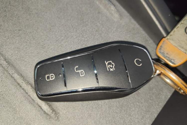Used BYD Qin L 2025 EV 545KM Excellence Edition Vehicle Key