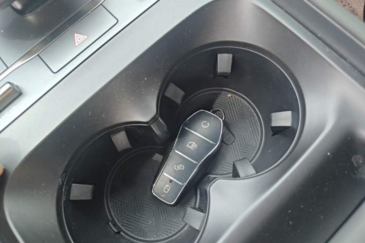 Used BYD Qin L 2025 DM-i Smart Drive 80KM Leading Model Vehicle Key