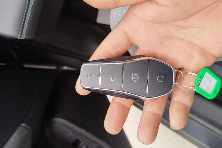 Used BYD Qin L 2025 DM-i Smart Drive 80KM Leading Model Vehicle Key