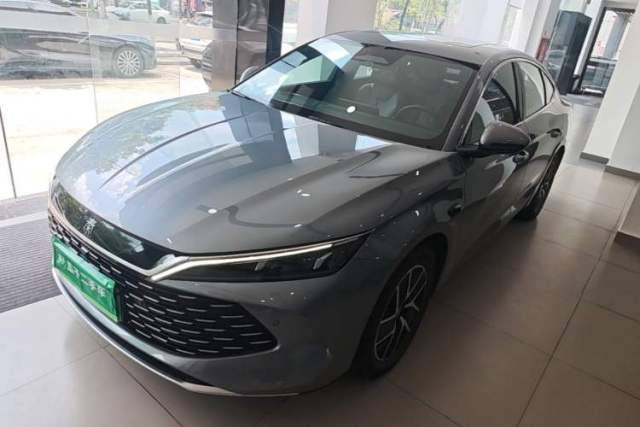 BYD Qin L 2025 DM-i Smart Drive 120KM Leading Model usado