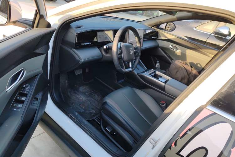 Used BYD Qin L 2025 EV 470KM Leading Edition Driver Seat