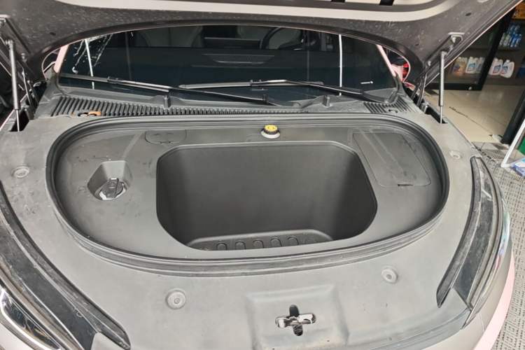 Used BYD Qin L 2025 EV 545KM Beyond Version Engine Bay