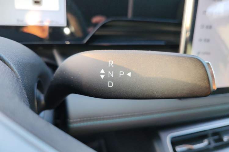 Used BYD Qin L 2025 EV 470KM Leading Edition Gear Lever