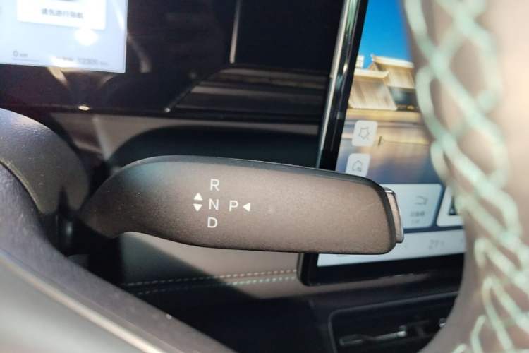 Used BYD Qin L 2025 EV 545KM Cloud Suspension Edition Gear Lever