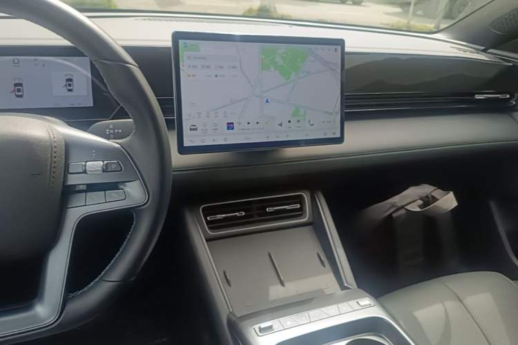 Used BYD Qin L 2025 EV 545KM Beyond Version Audio And AC Panel