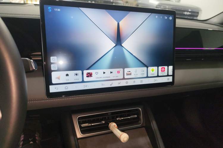 Used BYD Qin L 2025 EV 545KM Excellence Edition Audio And AC Panel